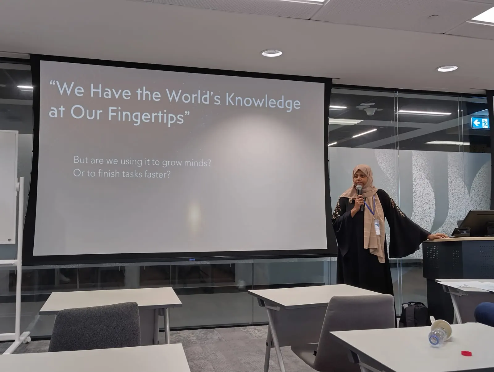 Salma giving a talk on AI and learning